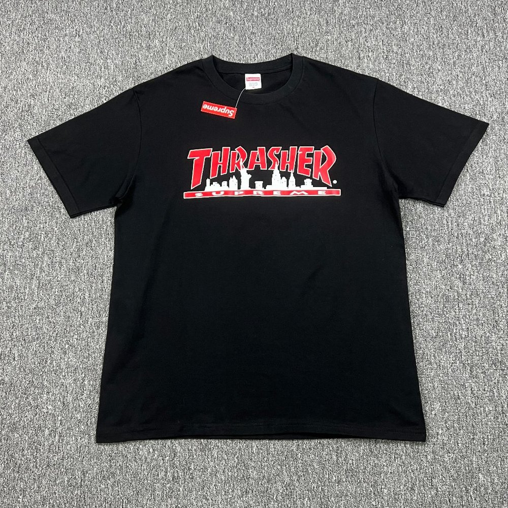 Supreme 21FW Thrasher Skyline Short Sleeves in Black